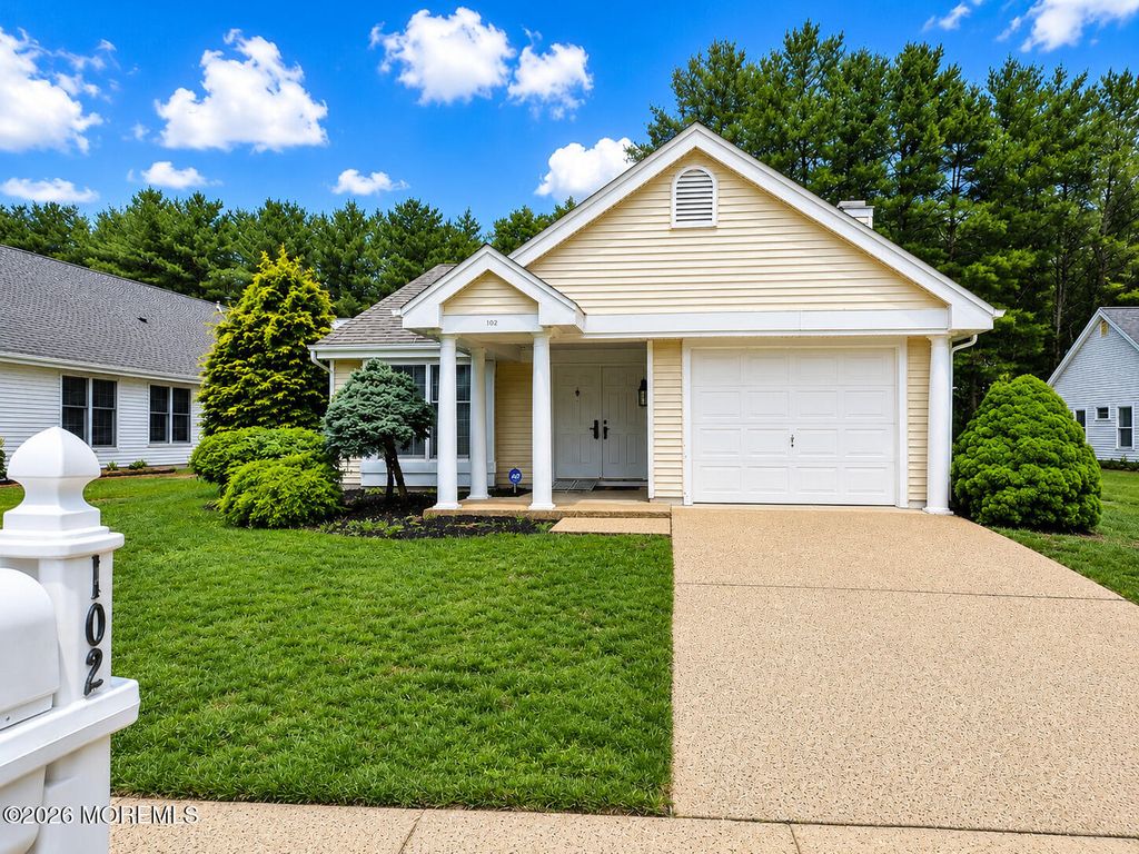 102 Cardigan Court, Manchester, NJ 08759