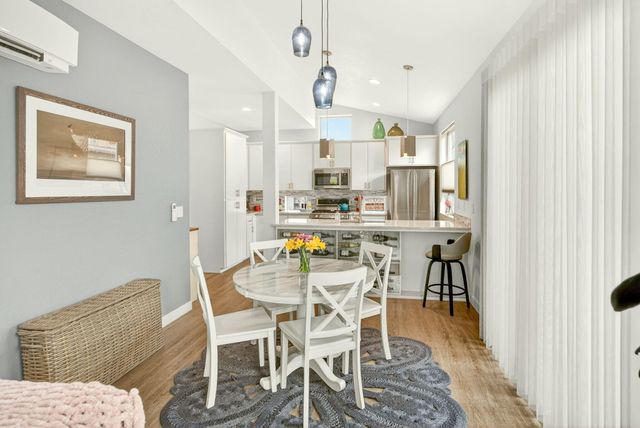 100 Dunn Circle, Ashland, OR 97520