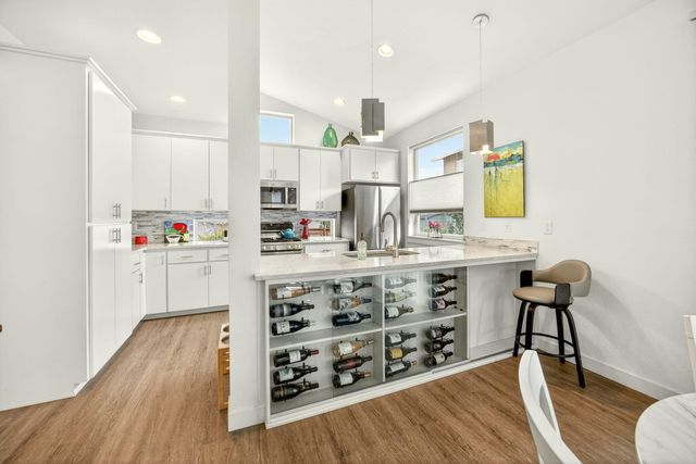 100 Dunn Circle, Ashland, OR 97520