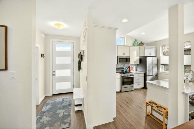 100 Dunn Circle, Ashland, OR 97520