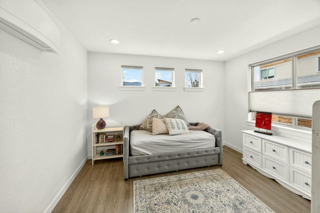 100 Dunn Circle, Ashland, OR 97520