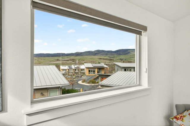 100 Dunn Circle, Ashland, OR 97520