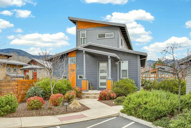 100 Dunn Circle, Ashland, OR 97520