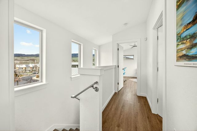 100 Dunn Circle, Ashland, OR 97520