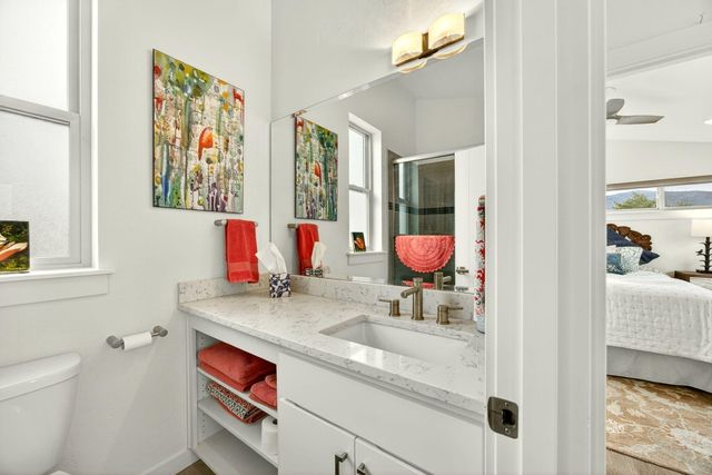 100 Dunn Circle, Ashland, OR 97520