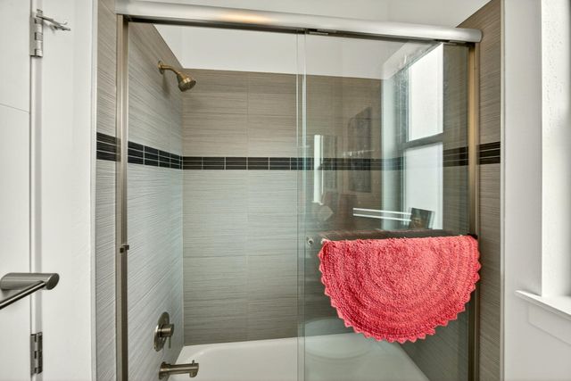 100 Dunn Circle, Ashland, OR 97520