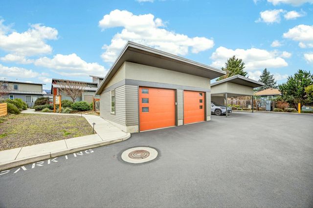 100 Dunn Circle, Ashland, OR 97520