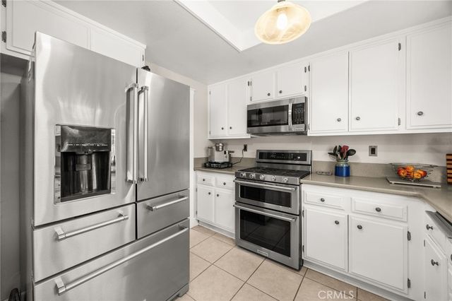 5909 Old Wheeler, La Verne, CA 91750