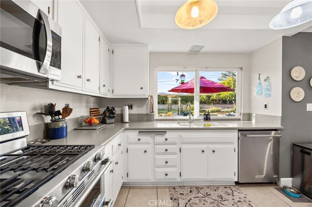 5909 Old Wheeler, La Verne, CA 91750