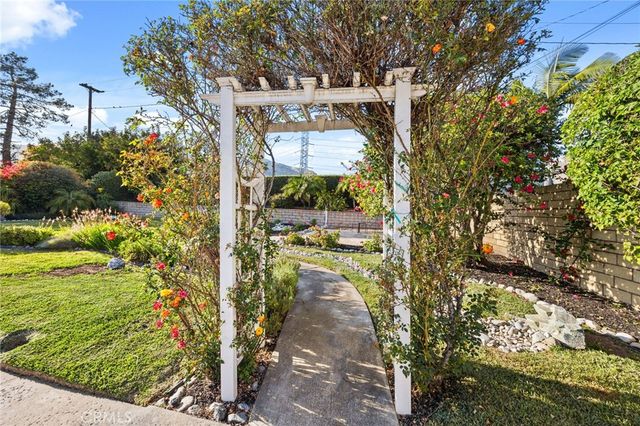 5909 Old Wheeler, La Verne, CA 91750