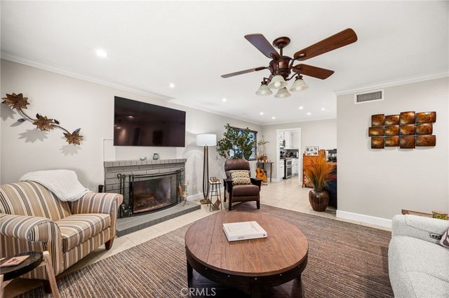 5909 Old Wheeler, La Verne, CA 91750