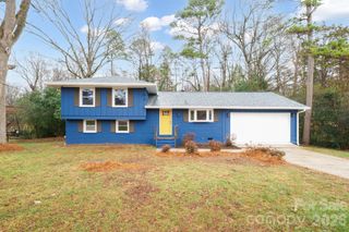 8928 Singingpine Road, Charlotte, NC 28214