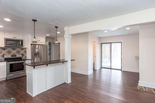 3237 Gus Robinson Road, Powder Springs, GA 30127