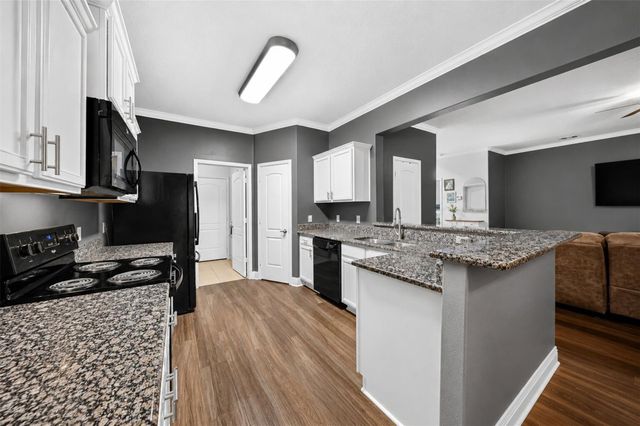 27008 Del Rio Trail W, Magnolia, TX 77355