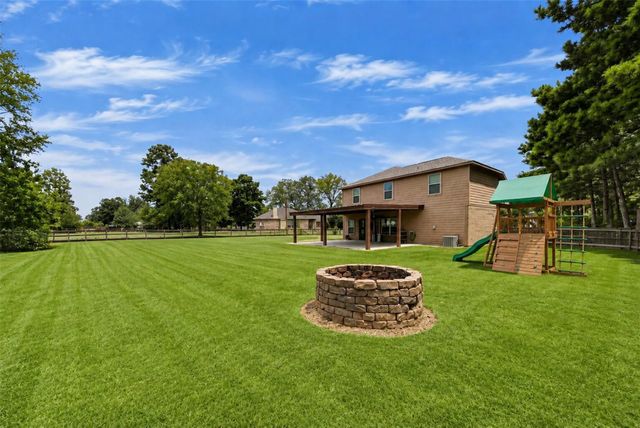 27008 Del Rio Trail W, Magnolia, TX 77355