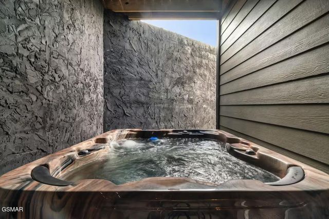 1654 Veterans Blvd Unit 14, Sevierville, TN 37876