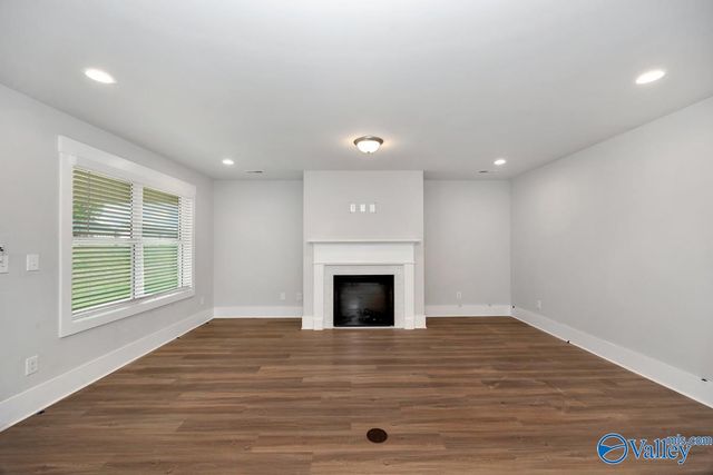 100 River Springs Court, New Market, AL 35761
