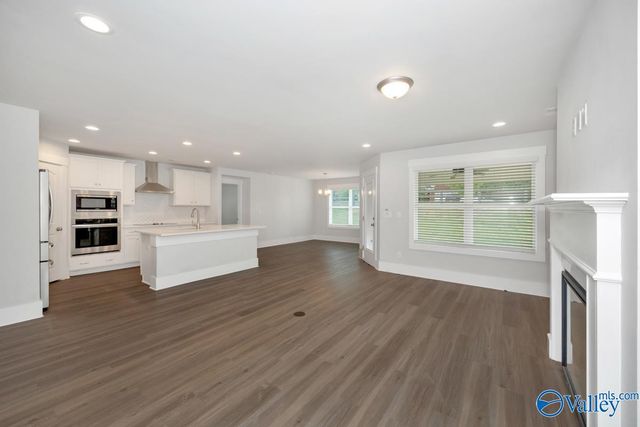 100 River Springs Court, New Market, AL 35761