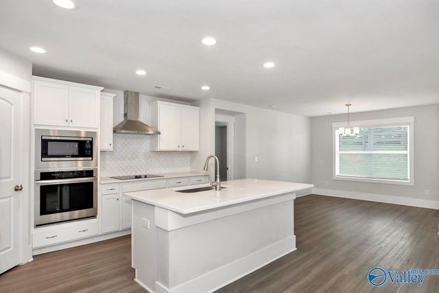 100 River Springs Court, New Market, AL 35761