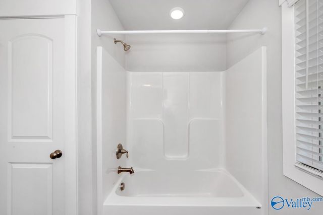 100 River Springs Court, New Market, AL 35761