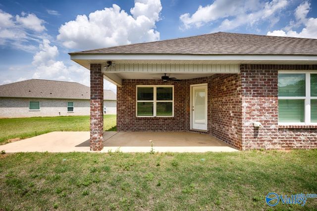 100 River Springs Court, New Market, AL 35761