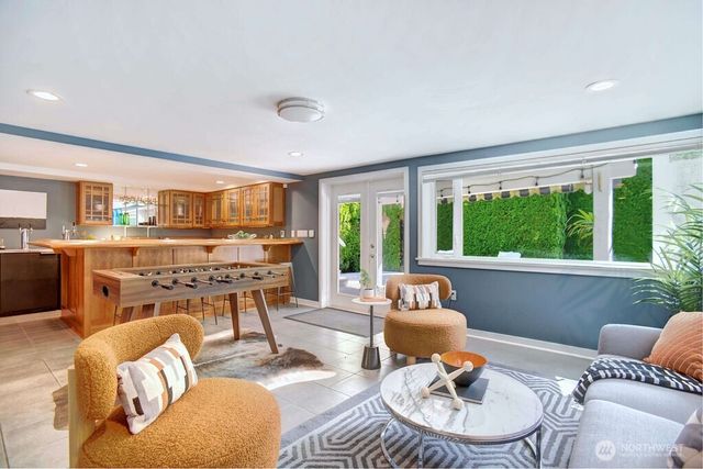 4030 26th Avenue W, Seattle, WA 98199