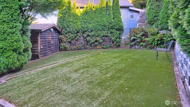 4030 26th Avenue W, Seattle, WA 98199