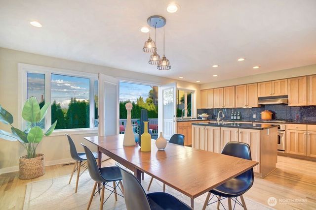 4030 26th Avenue W, Seattle, WA 98199