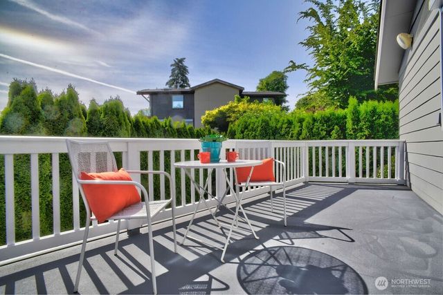 4030 26th Avenue W, Seattle, WA 98199
