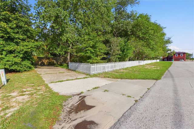 1892 JOYNER DRIVE, Deltona, FL 32725