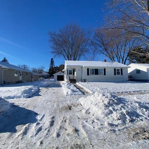 3205 15TH STREET, Menominee, MI 49858