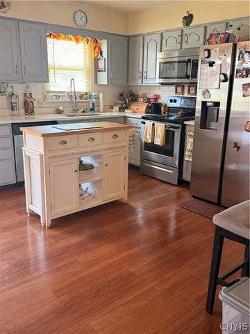 5716 Williamson Parkway, Cicero, NY 13039