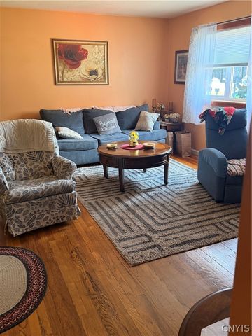 5716 Williamson Parkway, Cicero, NY 13039
