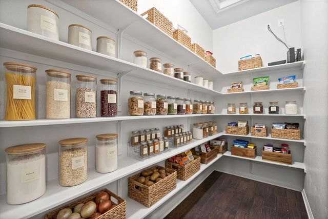 2300 Lakehurst RD, Spicewood, TX 78669