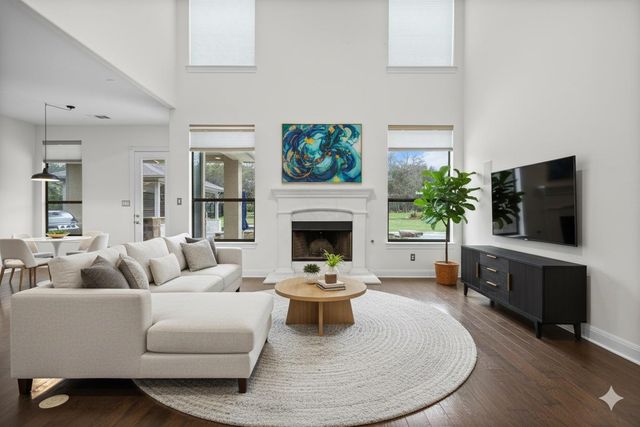 2300 Lakehurst RD, Spicewood, TX 78669