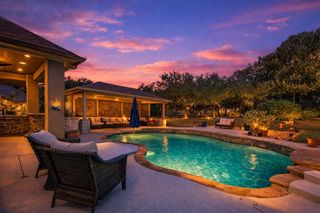 2300 Lakehurst RD, Spicewood, TX 78669