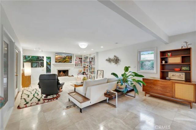 17164 Edgewater Lane, Huntington Beach, CA 92649