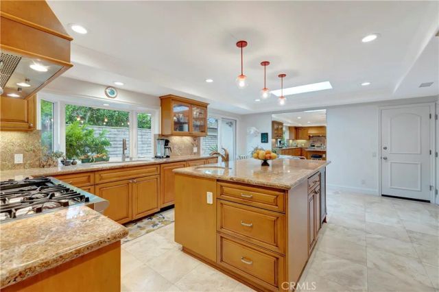 17164 Edgewater Lane, Huntington Beach, CA 92649