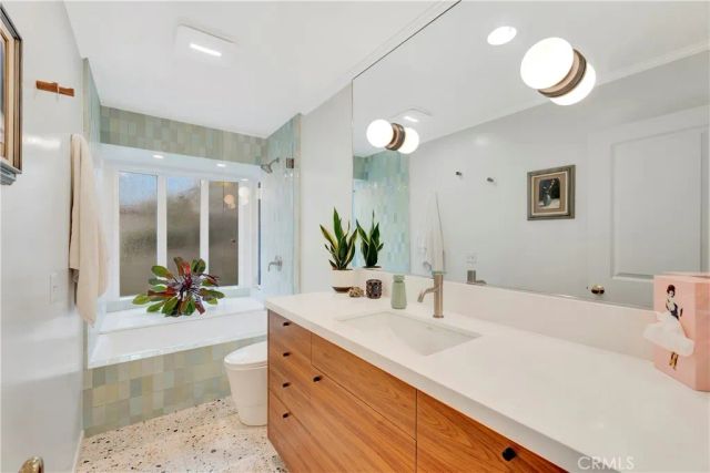 17164 Edgewater Lane, Huntington Beach, CA 92649