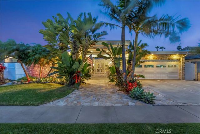 17164 Edgewater Lane, Huntington Beach, CA 92649