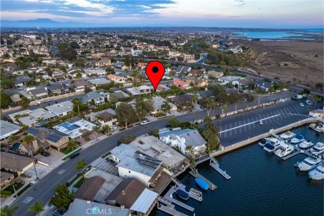 17164 Edgewater Lane, Huntington Beach, CA 92649