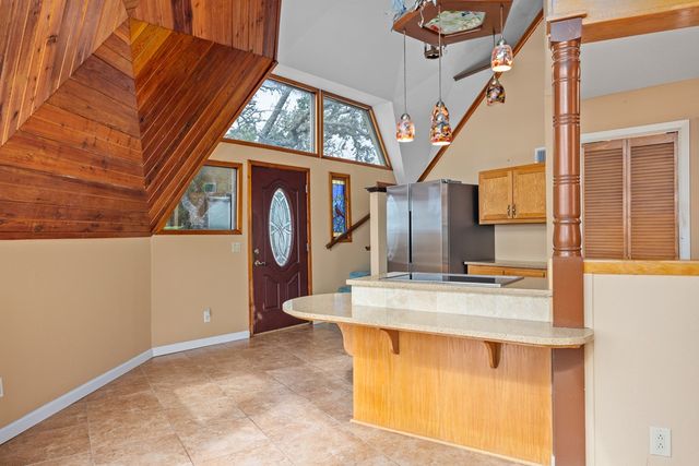 317 Loma Vista Dr, Kerrville, TX 78028