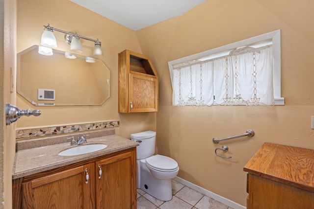 317 Loma Vista Dr, Kerrville, TX 78028