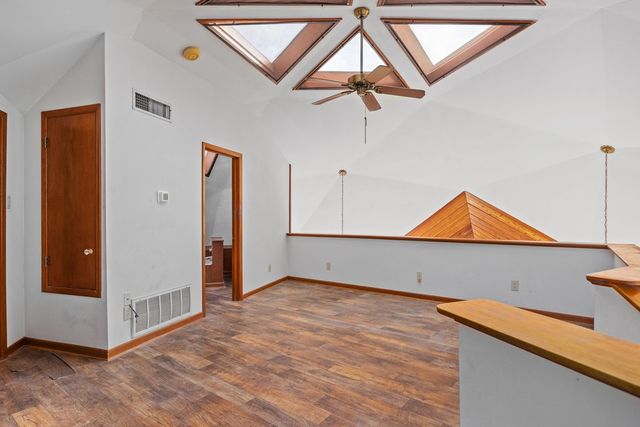 317 Loma Vista Dr, Kerrville, TX 78028