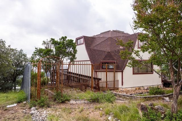 317 Loma Vista Dr, Kerrville, TX 78028