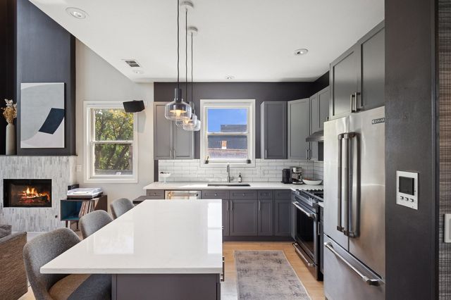 856 N Winchester Avenue 3, Chicago, IL 60622