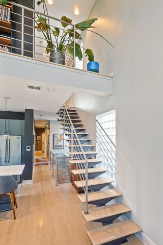 856 N Winchester Avenue 3, Chicago, IL 60622