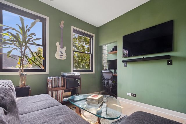 856 N Winchester Avenue 3, Chicago, IL 60622