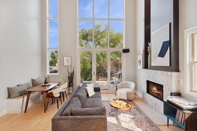 856 N Winchester Avenue 3, Chicago, IL 60622