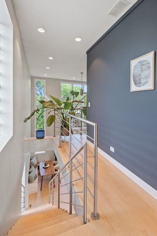 856 N Winchester Avenue 3, Chicago, IL 60622